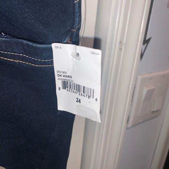 YMI Wanna a beta butt Stretchy Skinny Jeans New Size 24 - Picture 9 of 12